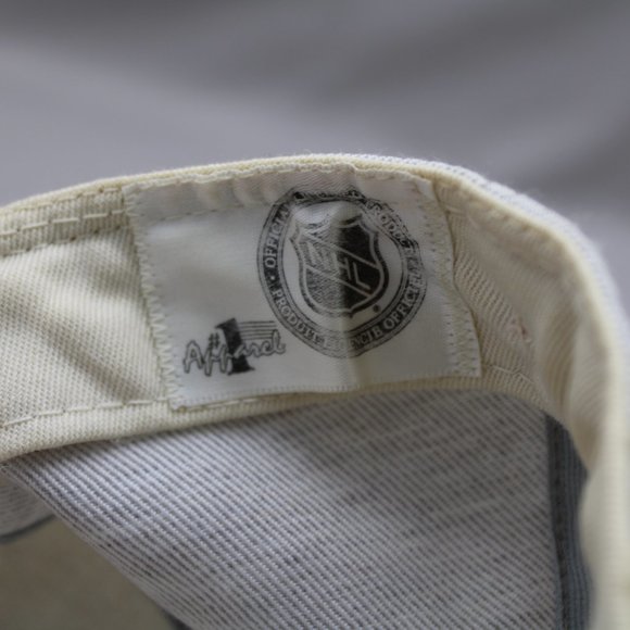 Calgary Flames Hat (VTG) - Flames Block Script - Adult Draw Stringback - Picture 9 of 10